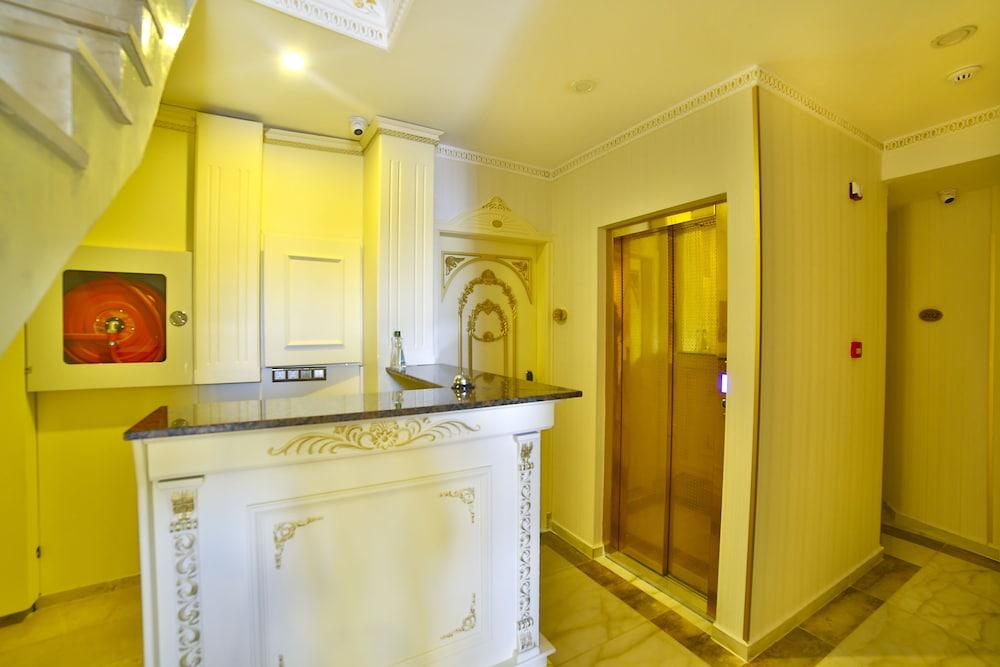 Nayla Palace Hotel Istanbul Bagian luar foto